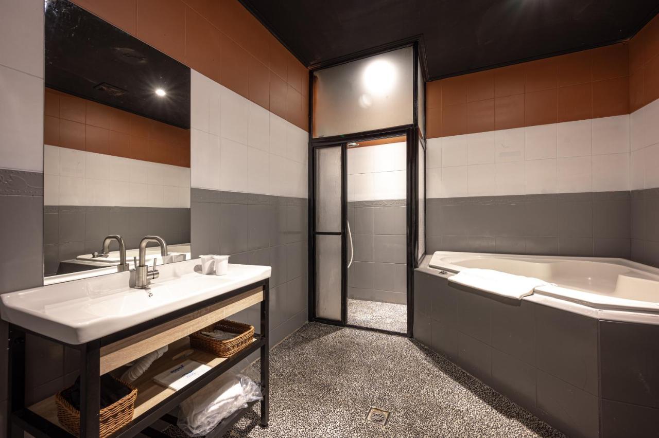 東旅驛棧 Motel Jiaoxi Bagian luar foto
